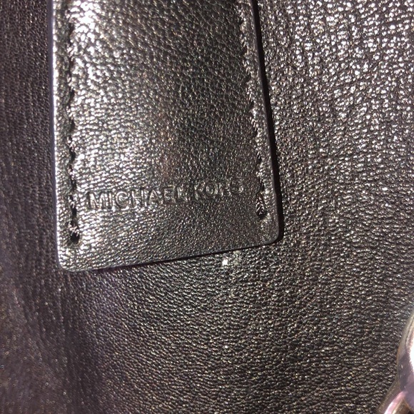 💙Michael Kors Lock Black Chain Tote  Bag! Please see description! Leather Bag! - Picture 3 of 14